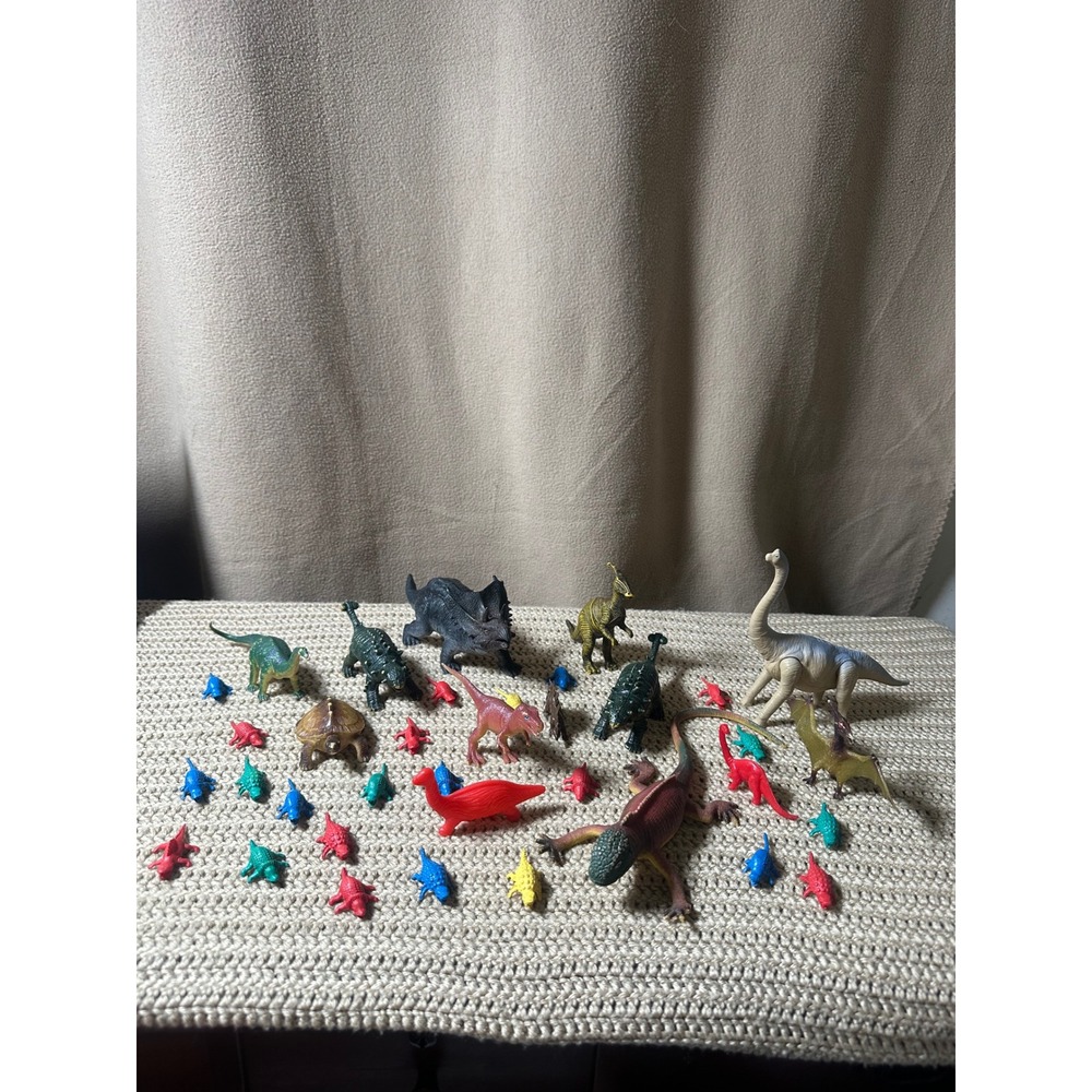 Mixed Lot Plastic Dinosaur Figures Brachiosaurus Triceratops Pterosaur 30+ Pc